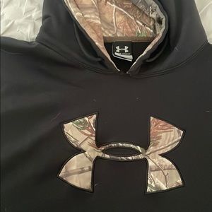 Brand new under armour sweatshirt